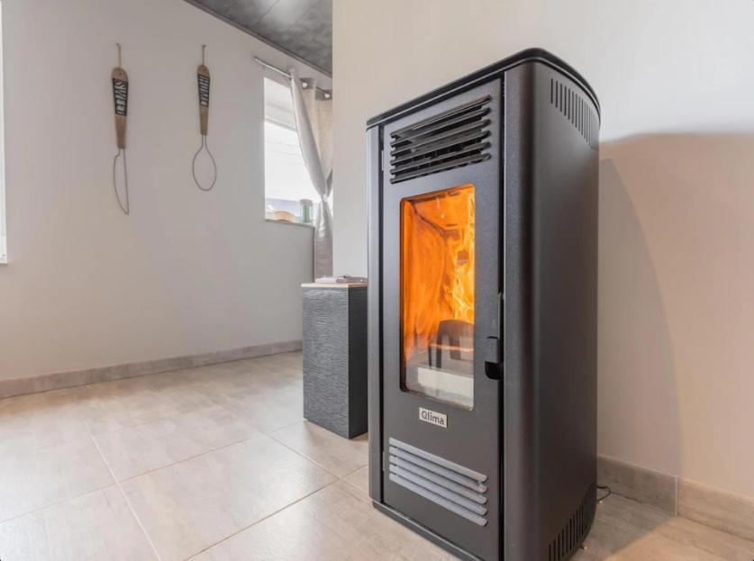 O Cocoon De Mya Villa Gedinne Ngoại thất bức ảnh